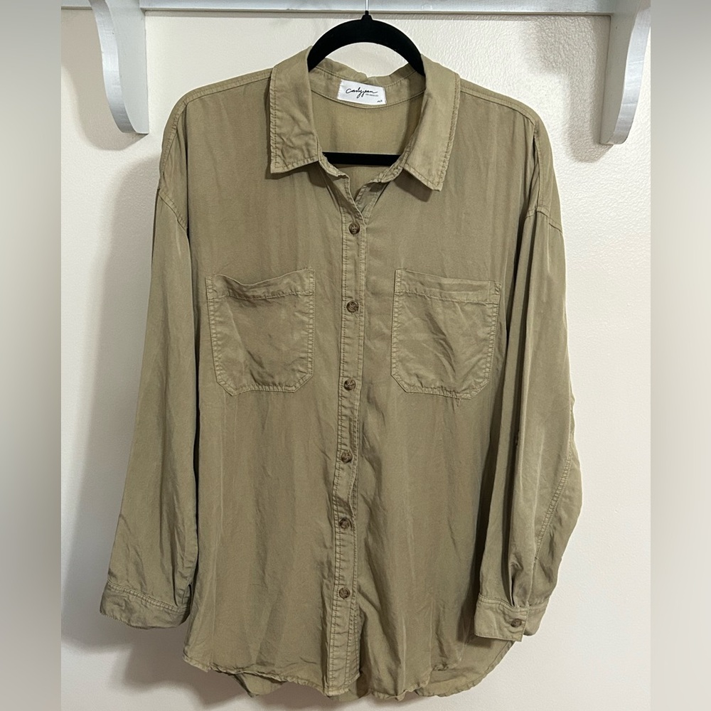 NEW Carly Jean Los Angeles Dakota Shirt